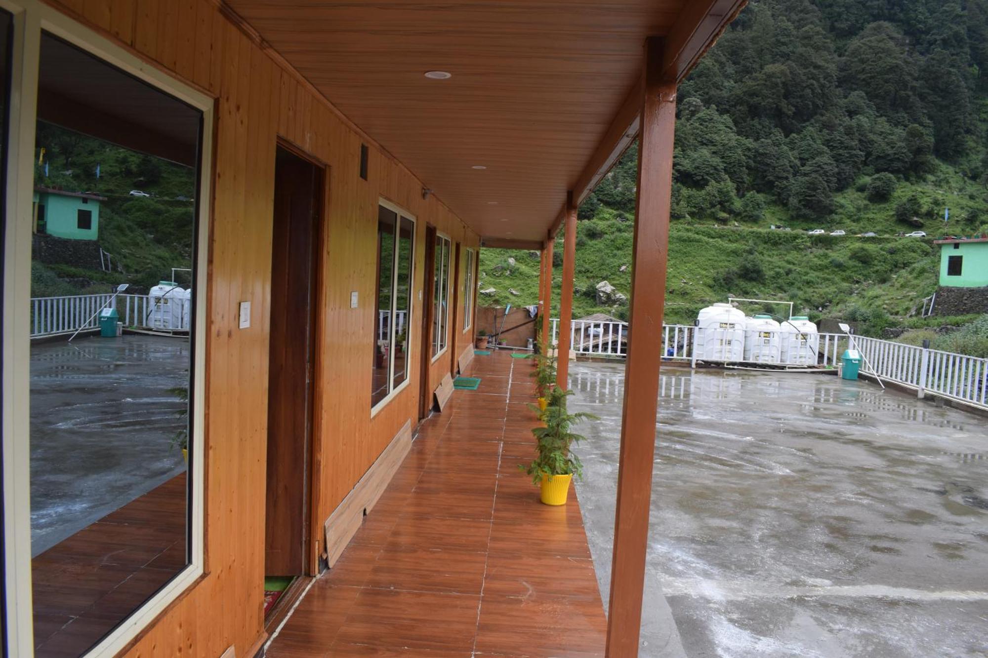 Himrab Chopta Resort Екстериор снимка