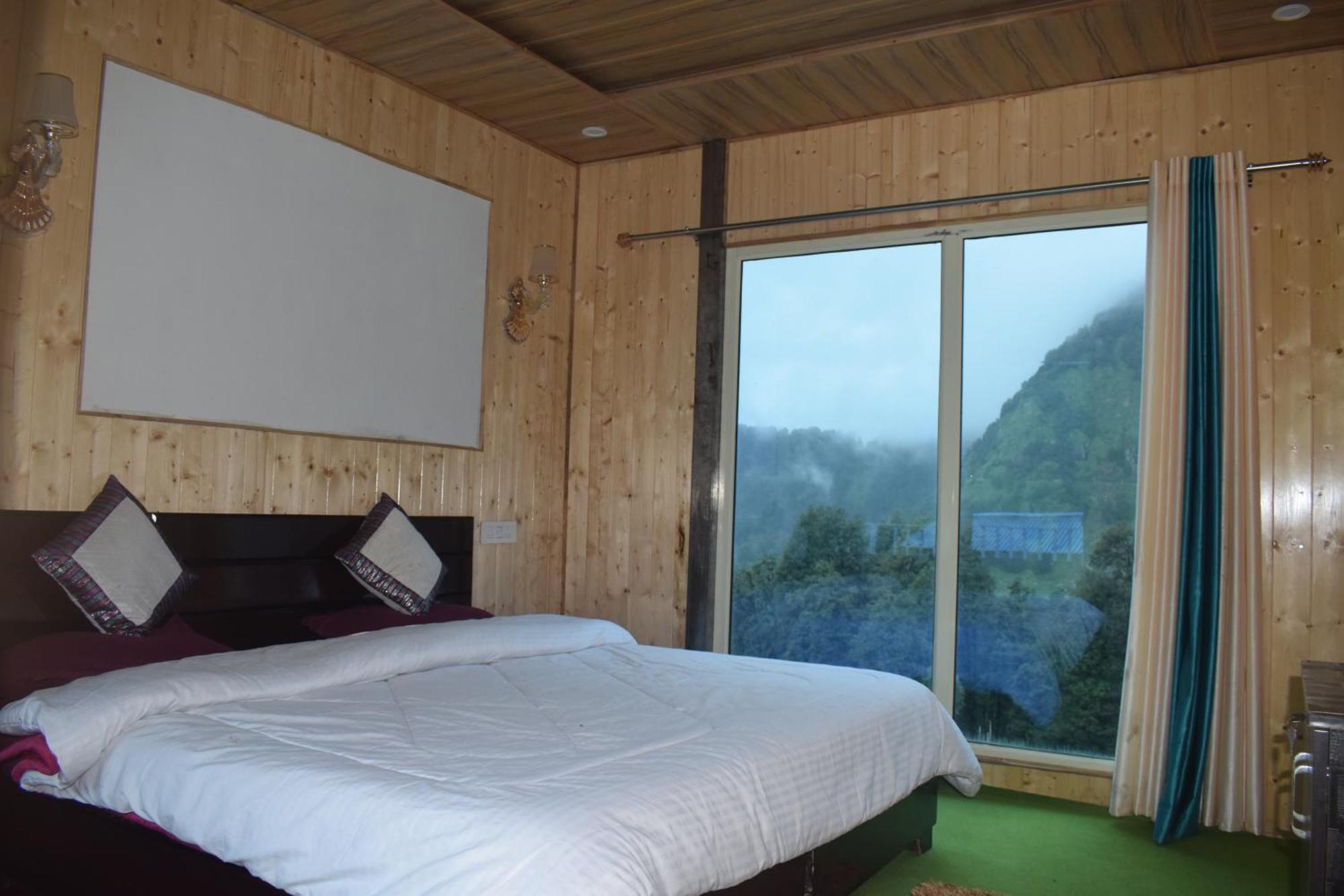 Himrab Chopta Resort Екстериор снимка